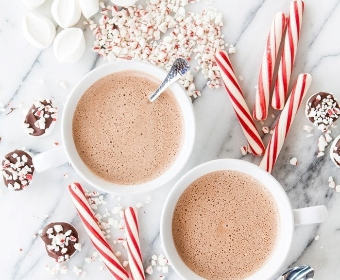 Peppermint Mocha 10oz Sleek Glass Tumbler w/Black Lid