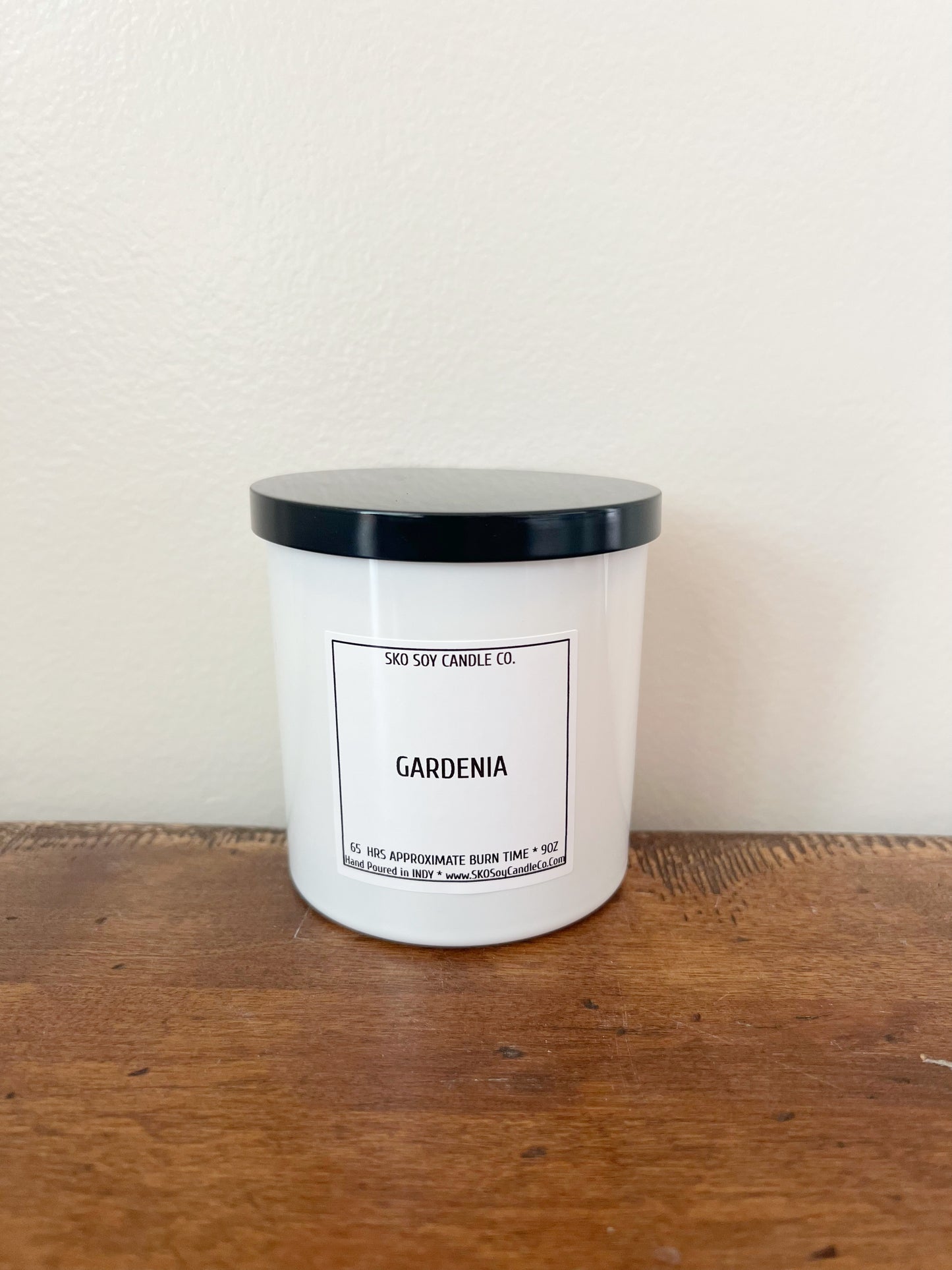 Gardenia 10oz Sleek Glass Tumbler w/Black Lid – SOY CANDLE CO.